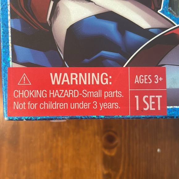 Marvel Avengers Art Case - Blue, Red, and Black - Picture 7 of 7